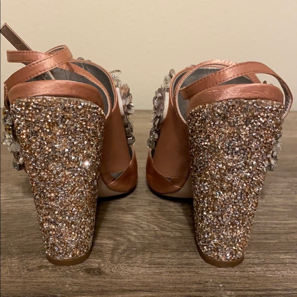 Pale pink satin diamanté encrusted Mary Jane ASOS block heel pump size 9 🩷🩷 - Picture 2 of 4